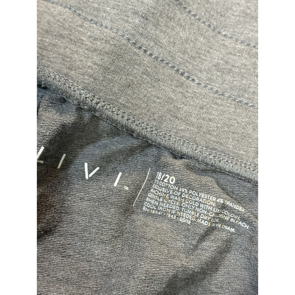 Lane Bryant LIVI Active French Terry Capri Jogger 18/20 Gray Elastic Waist NEW - Picture 4 of 9